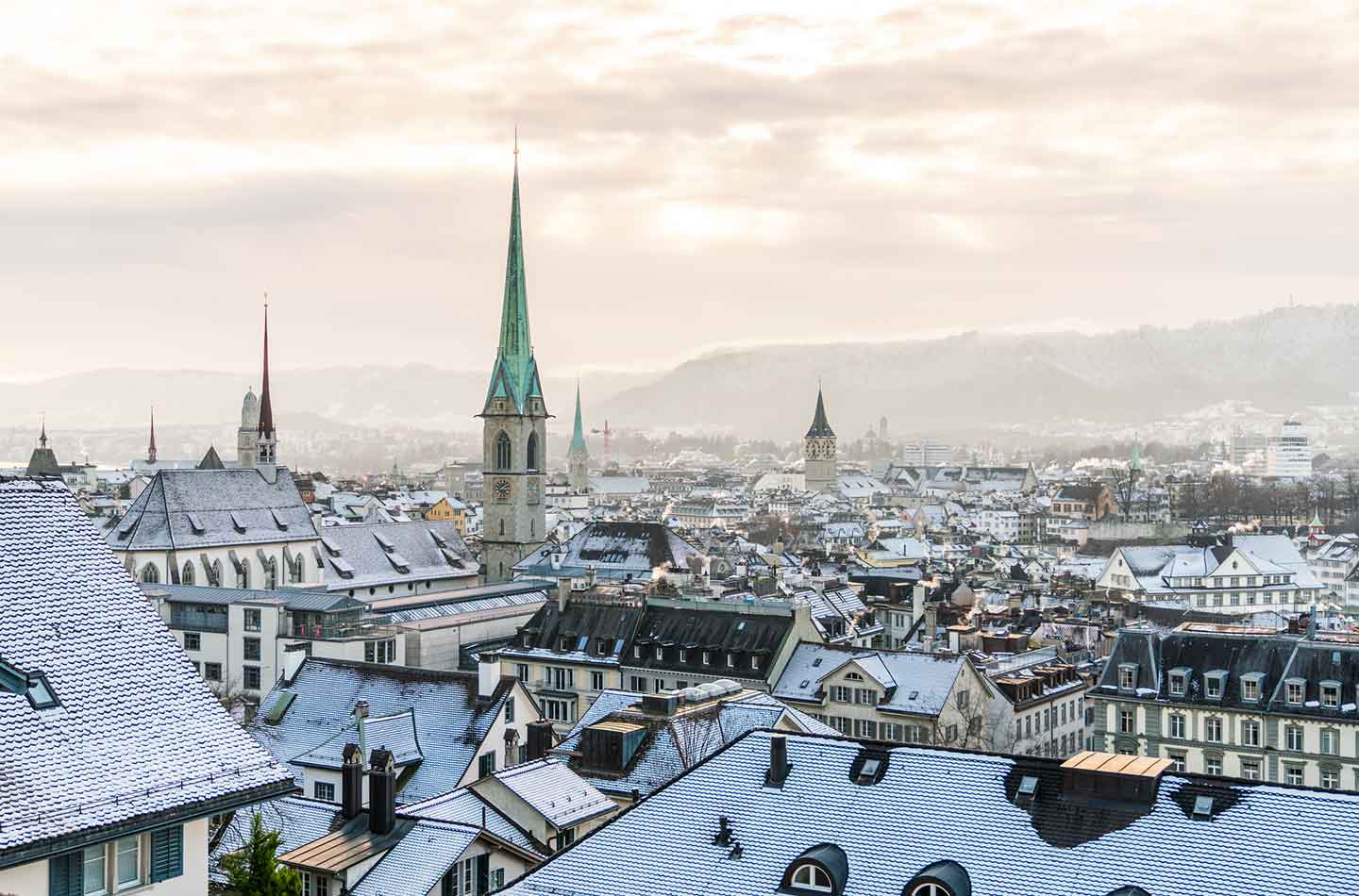 Zürich im Winter vom Schnee bedeckt