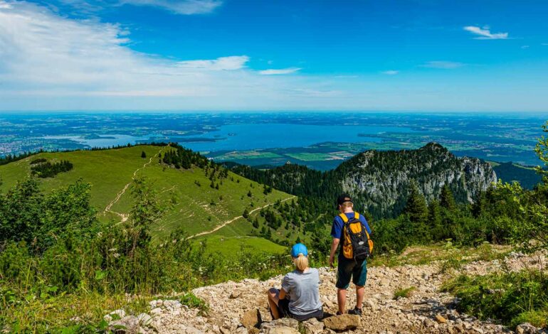 Wandern am Chiemsee – Ein bayerisches Naturerlebnis zwischen Seeufer und Alpenblick