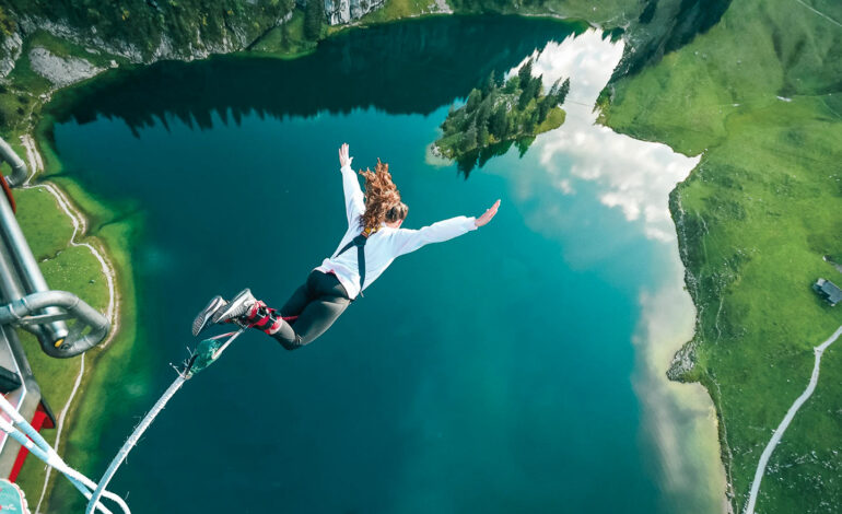 Inside Abenteuer Vol. 7: Wie eine Schweizer Bergbahn zur schwebenden Bungee-Plattform wird