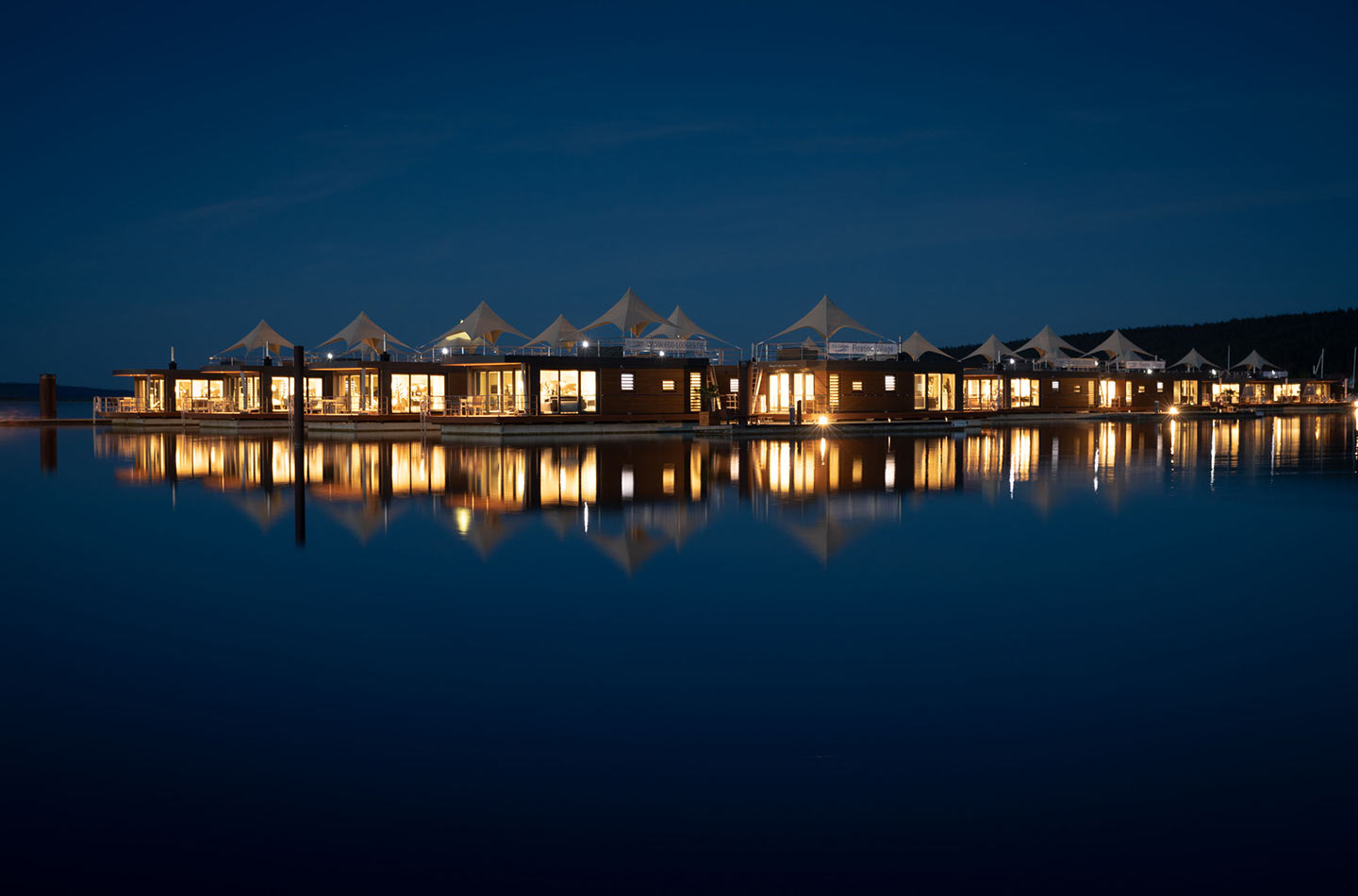Wasservillen auf einem See