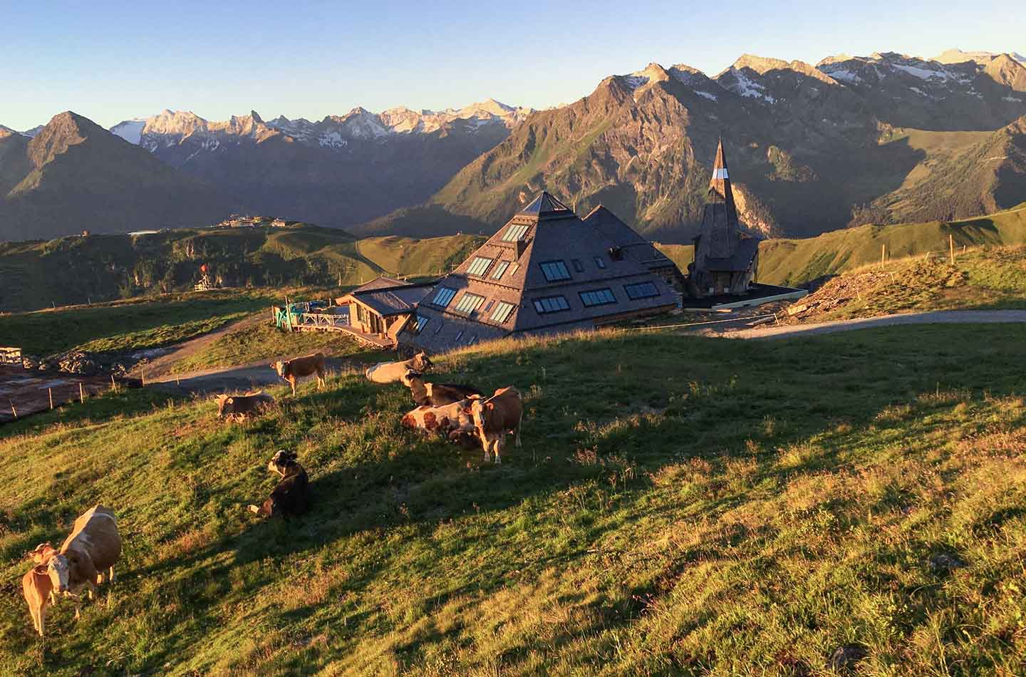 Schneekarhütte in der Schweiz